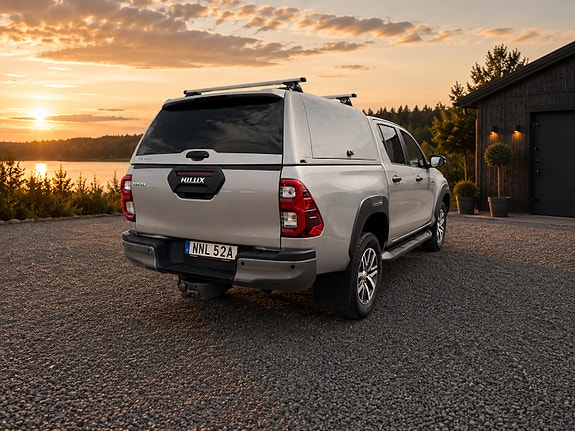 Toyota HiLux 3 of 8
