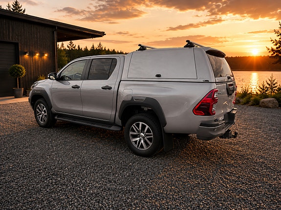 Toyota HiLux 4 of 8