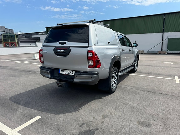 Toyota HiLux 3 of 5