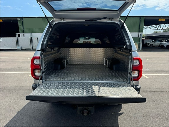 Toyota HiLux 5 of 5