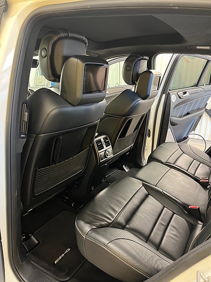Mercedes-Benz GLE63 12 of 25