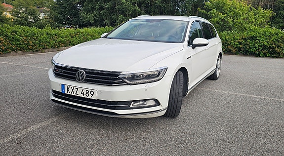 Volkswagen Passat 2 of 6