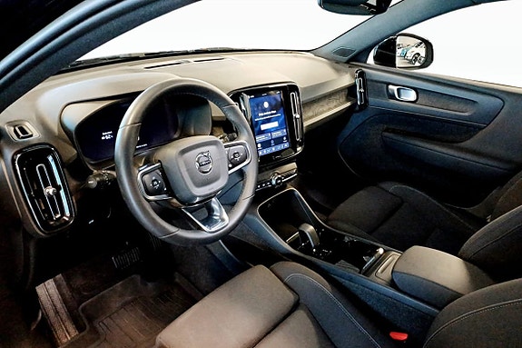 Volvo XC40 5 of 5