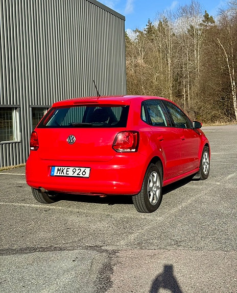 Volkswagen Polo 2 of 5