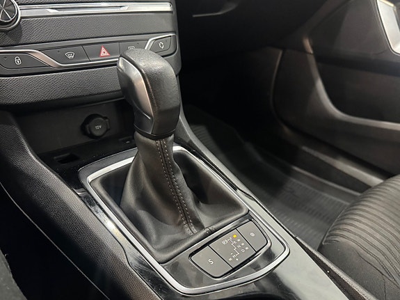Peugeot 308 SW 8 of 11