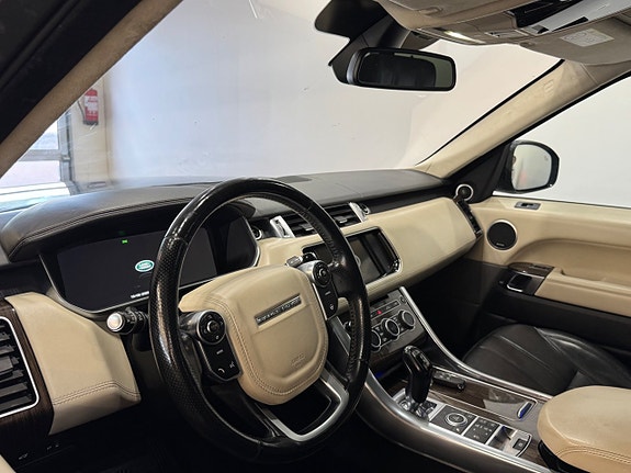 Land Rover Range Rover Sport 9 of 15