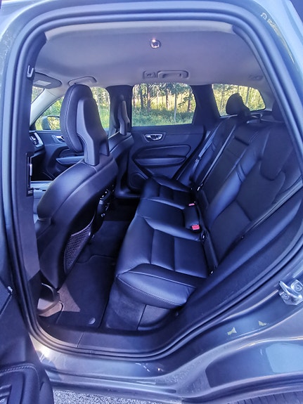 Volvo XC60 6 of 19