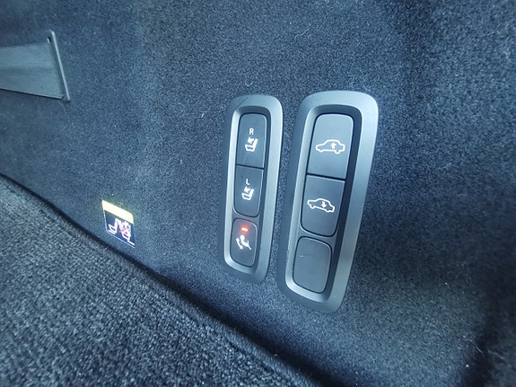 Volvo XC60 13 of 19