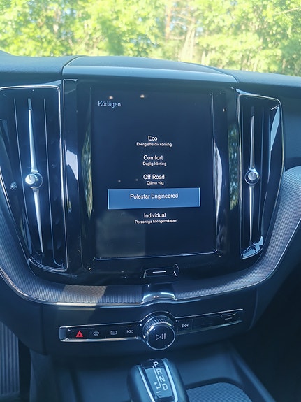 Volvo XC60 10 of 19