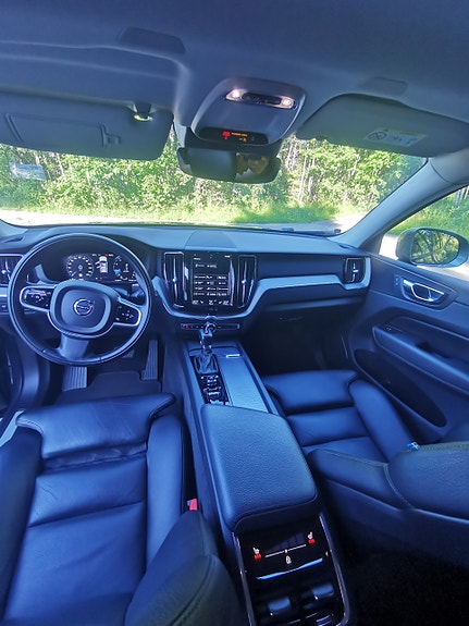 Volvo XC60 16 of 19