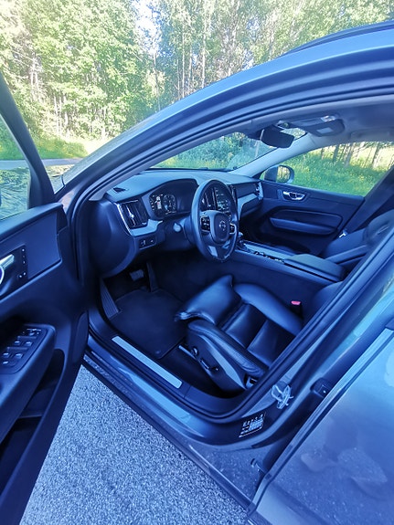 Volvo XC60 5 of 5
