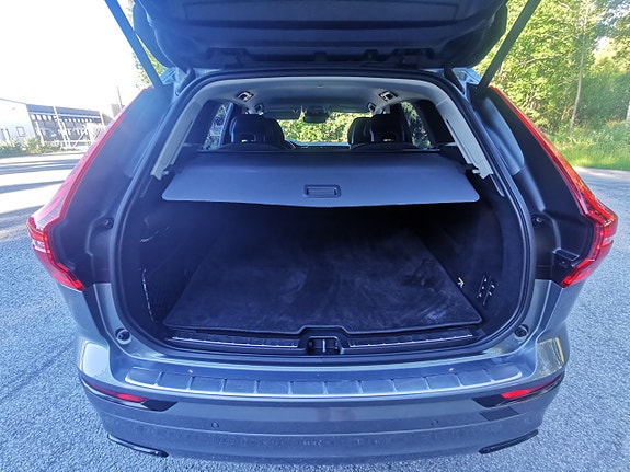 Volvo XC60 15 of 19