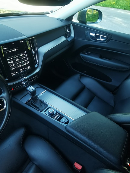Volvo XC60 12 of 19