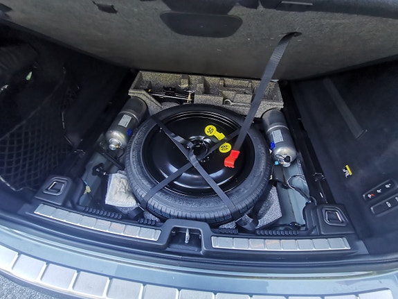 Volvo XC60 14 of 19