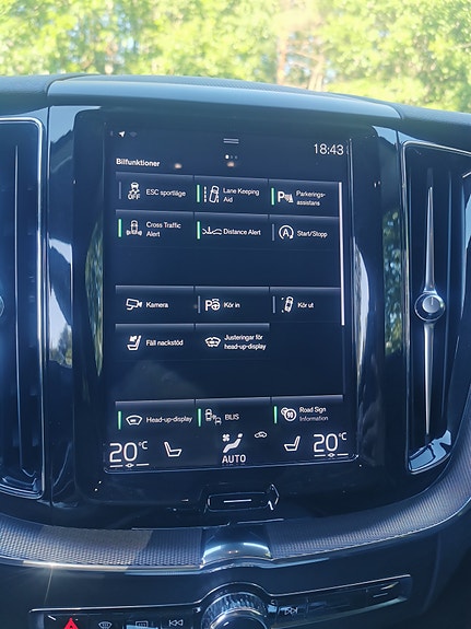 Volvo XC60 9 of 19