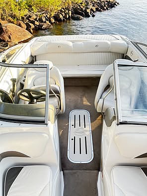 Crownline 180 BR 7 of 11