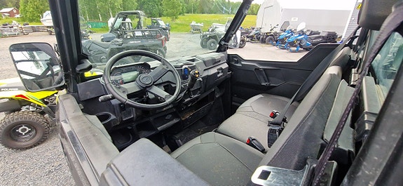 Polaris Ranger XP 1000 Delux 3 of 5