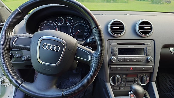 Audi Cabriolet 4 of 5