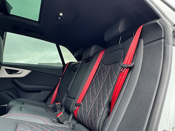 Audi Q8 18 of 22