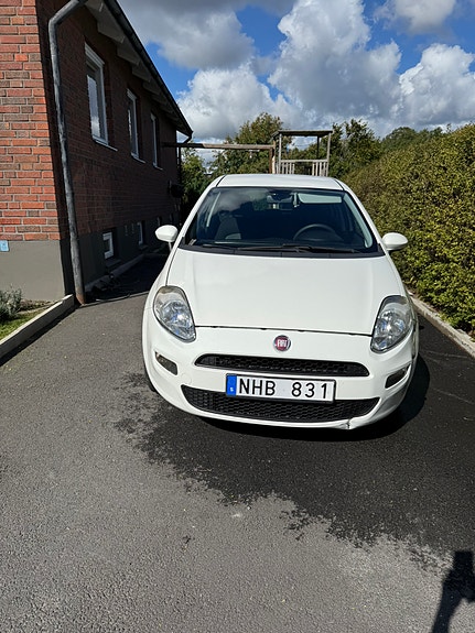 Fiat Punto 2 of 9