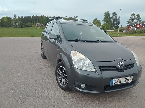 Toyota Corolla Verso 8 of 15