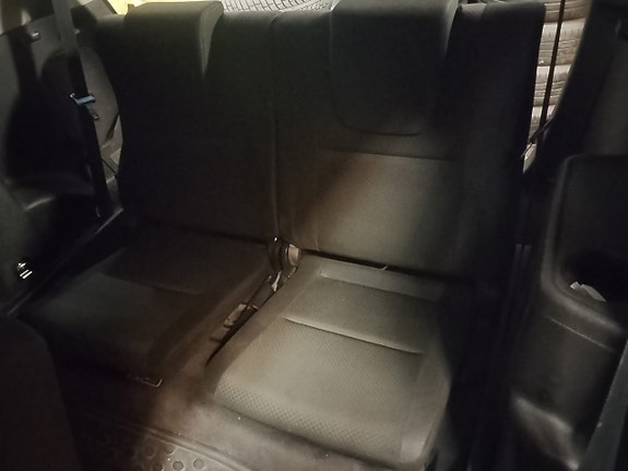 Toyota Corolla Verso 13 of 15