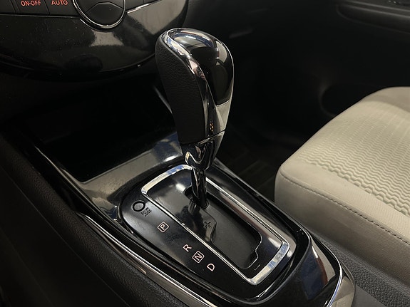 Nissan Pulsar 4 of 5