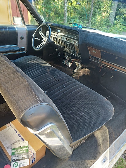 Ford LTD 2 of 5