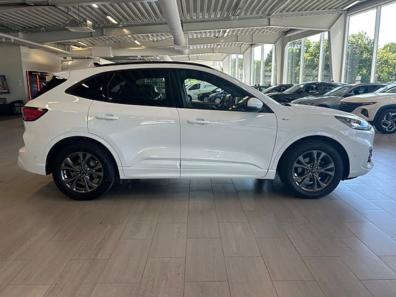 Ford Kuga 6 of 15