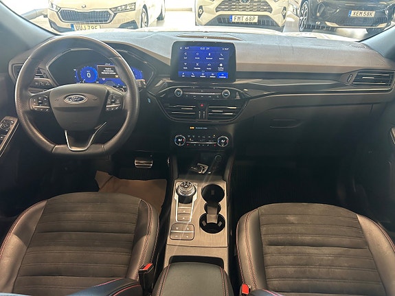 Ford Kuga 13 of 15