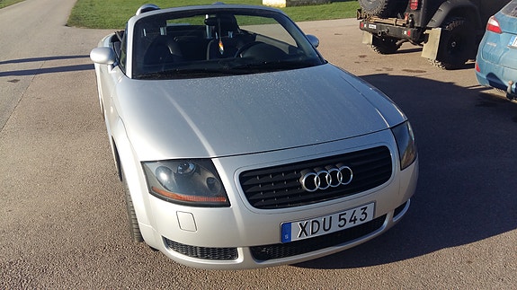 Audi TT 3 of 5