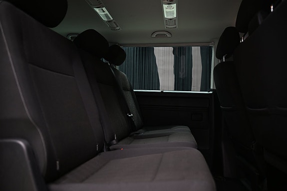 Volkswagen Caravelle 9 of 25