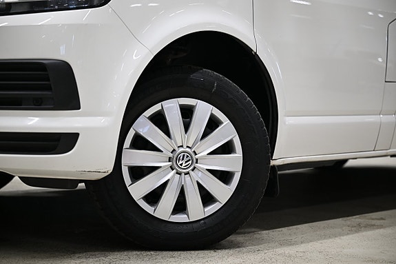 Volkswagen Caravelle 3 of 5