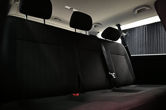 Volkswagen Caravelle 10 of 25