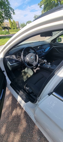 BMW 520i 5 of 5