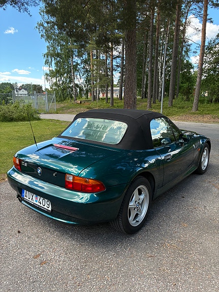 BMW Z3 2 of 5