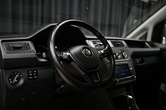 Volkswagen Caddy Maxi 18 of 30