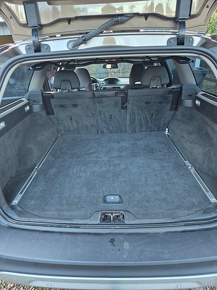 Volvo XC70 3 of 3