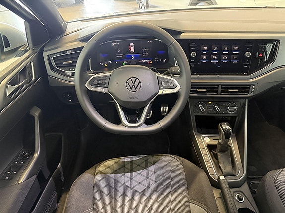 Volkswagen Taigo 4 of 5