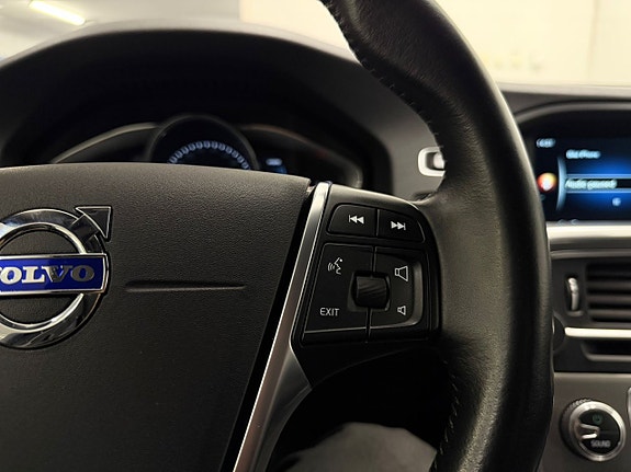 Volvo V60 16 of 25