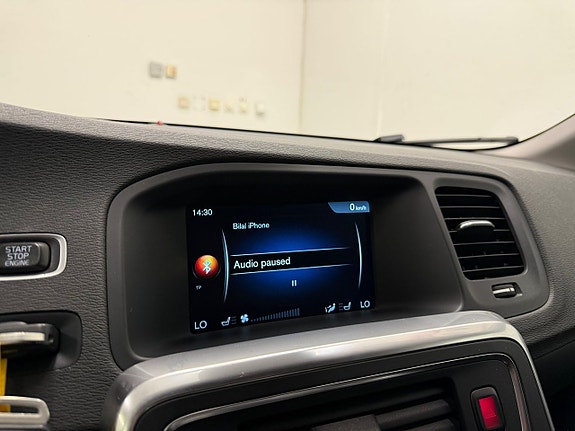 Volvo V60 11 of 25