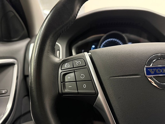 Volvo V60 15 of 25