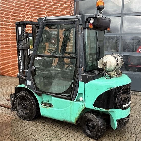 Mitsubishi FG25 K 2 of 24