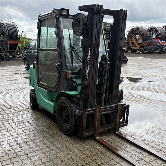 Mitsubishi FG25 K 7 of 24
