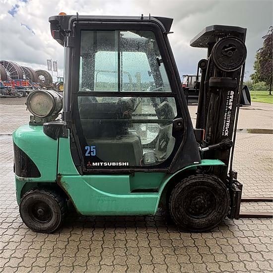 Mitsubishi FG25 K 5 of 24