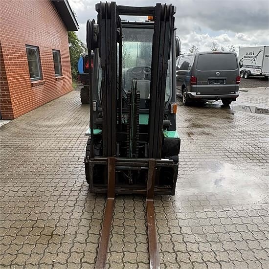 Mitsubishi FG25 K 8 of 24