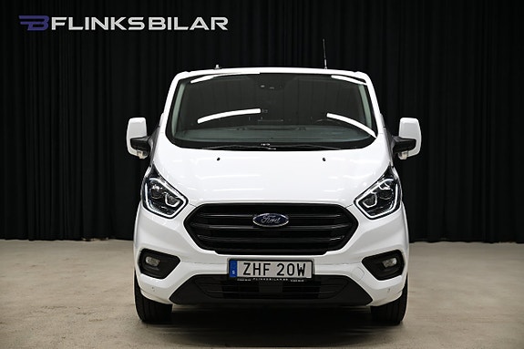 Ford Transit Custom 18 of 30