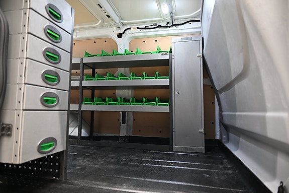Ford Transit Custom 16 of 30
