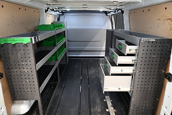 Ford Transit Custom 9 of 30