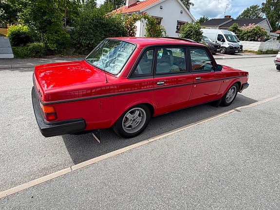 Volvo 244 7 of 30